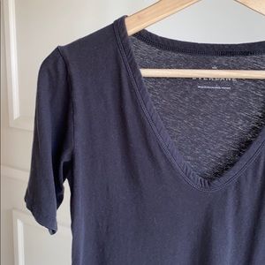 Everlane v neck soft tee XS